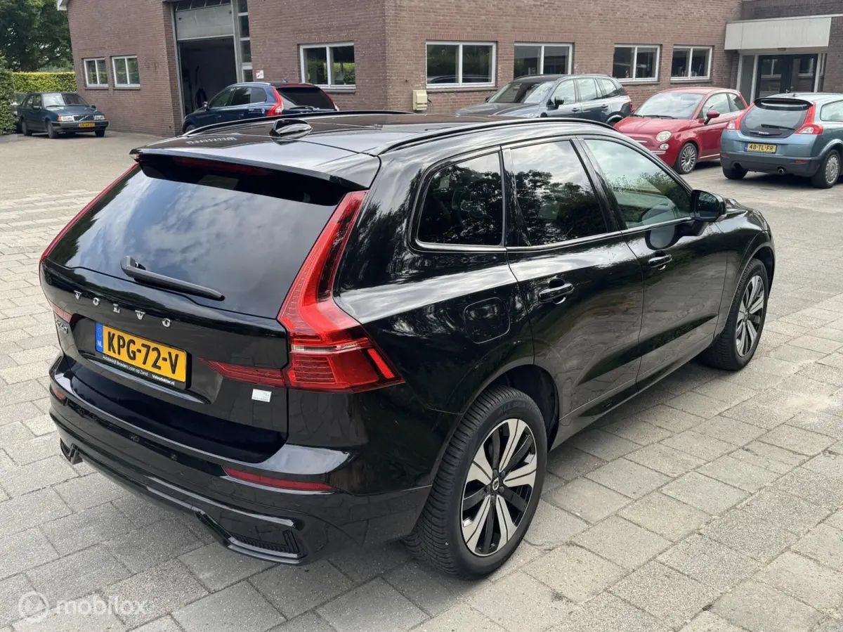 2.0 T6 Plug-in hybrid AWD Plus Dark