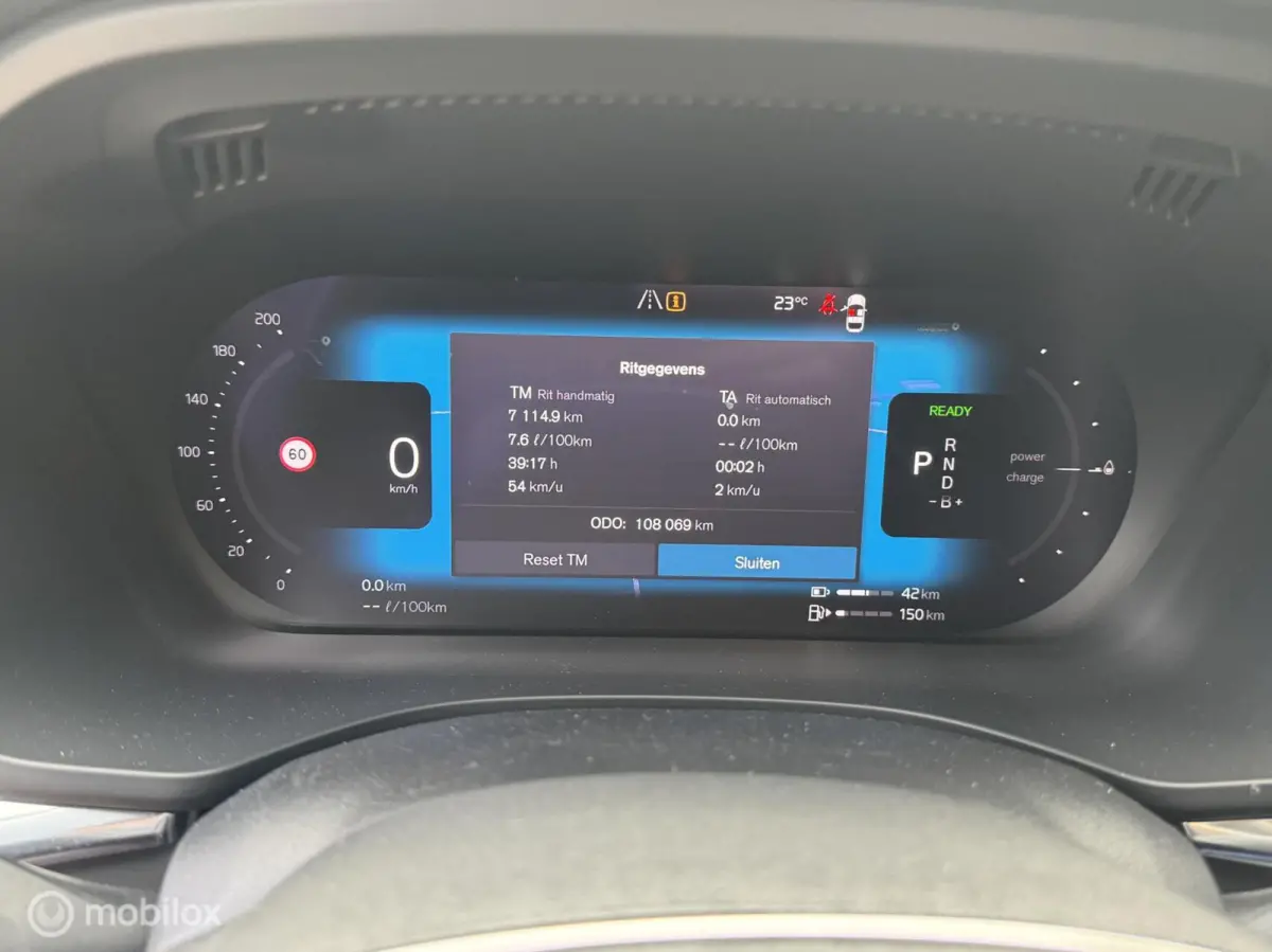 2.0 T6 Plug-in hybrid AWD Plus Dark