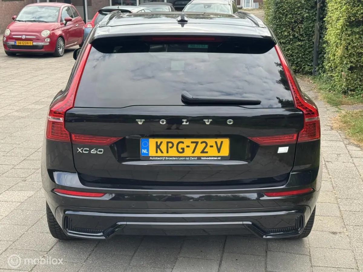 2.0 T6 Plug-in hybrid AWD Plus Dark