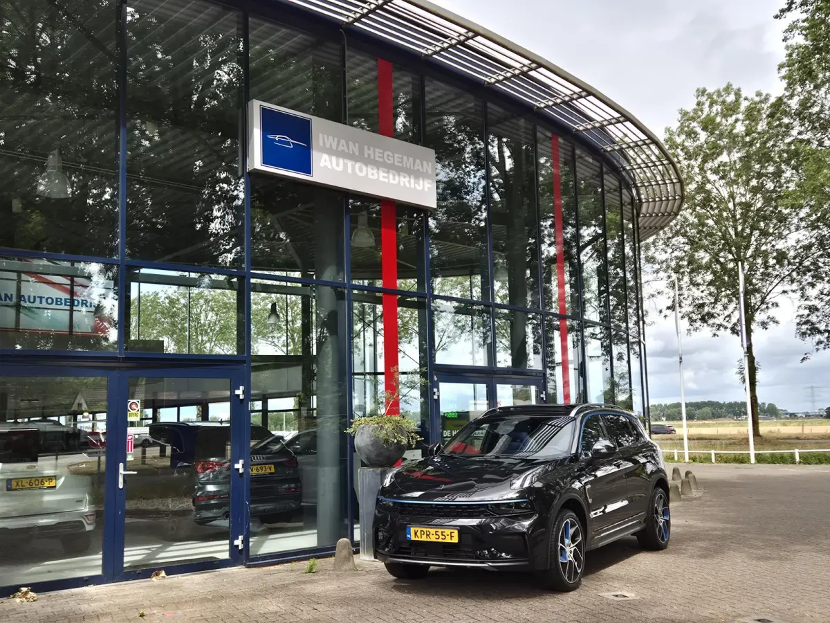 1.5 | SOH 94,41% | Zwarte hemel | Navigatie | Apple Carplay | Parkeersensoren + Camera | Cruise Control | Licht metalen velgen