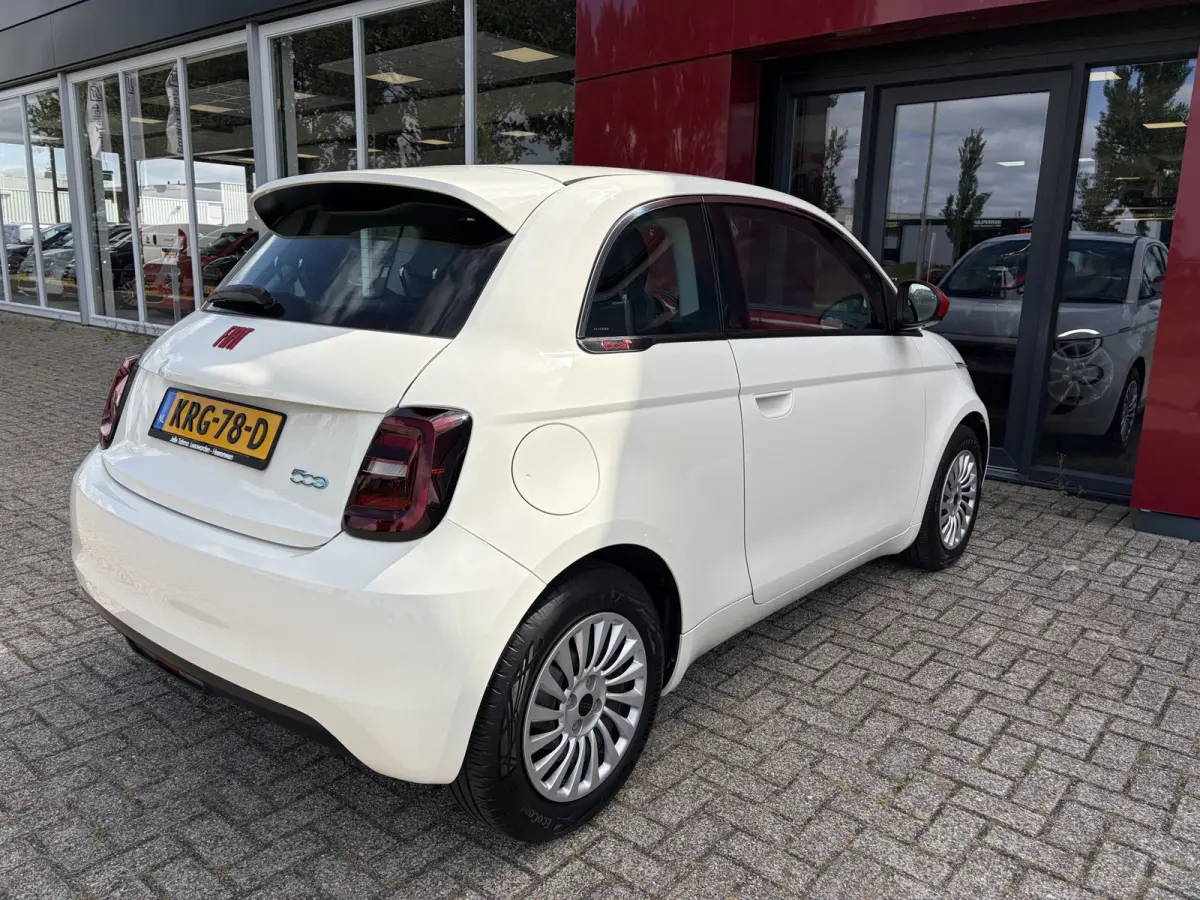 RED 24 kWh | Climate Control | Navigatie | Apple/Android CarPlay