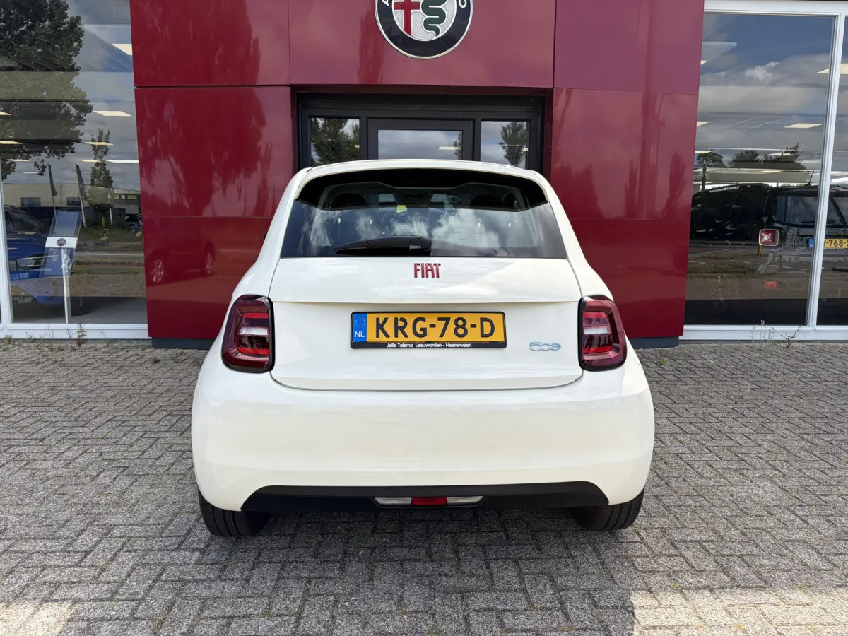 RED 24 kWh | Climate Control | Navigatie | Apple/Android CarPlay