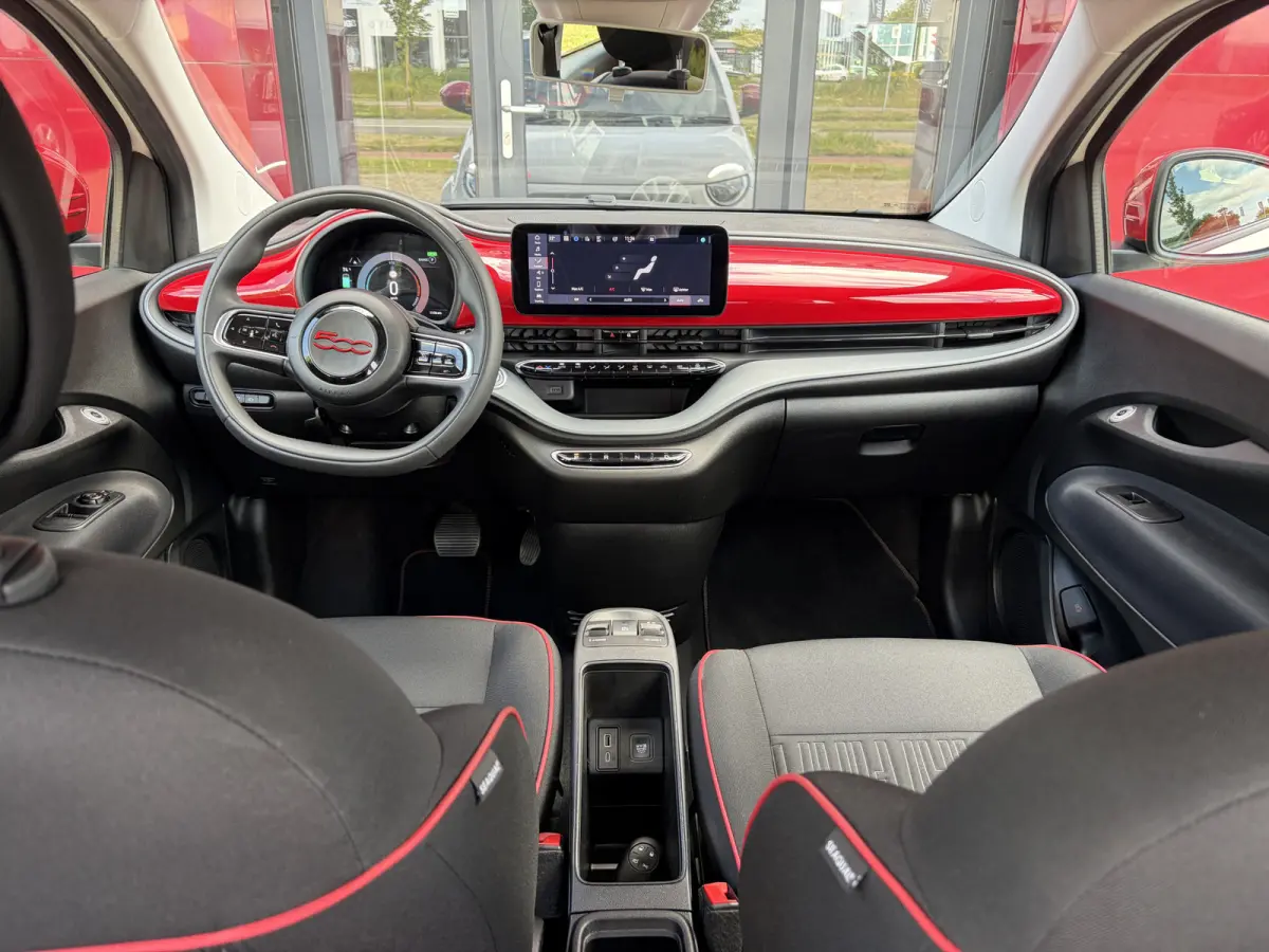 RED 24 kWh | Climate Control | Navigatie | Apple/Android CarPlay
