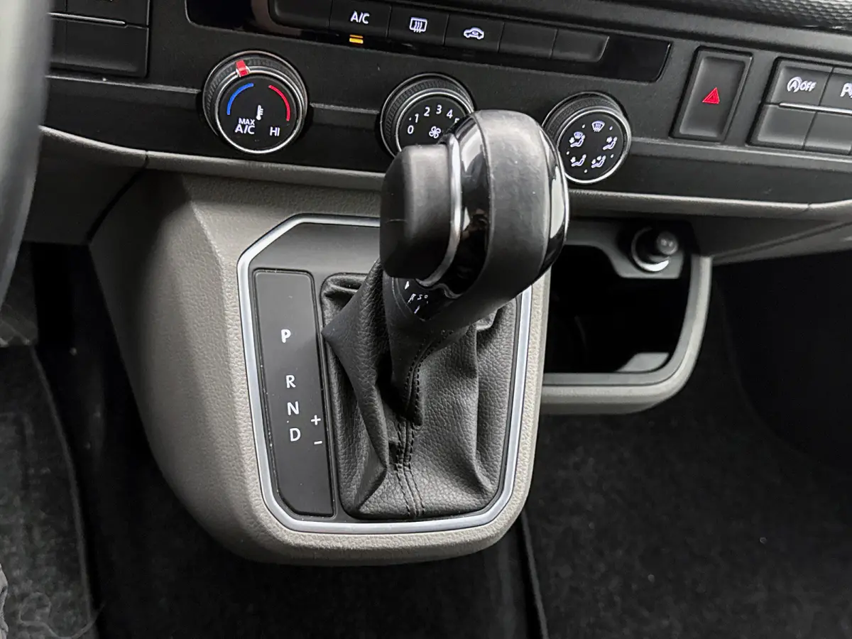 2.0 TDI L2 30 Bulli Virtual cockpit Schuifdeur L+R Navigatie Trekhaak Adaptieve cruise control