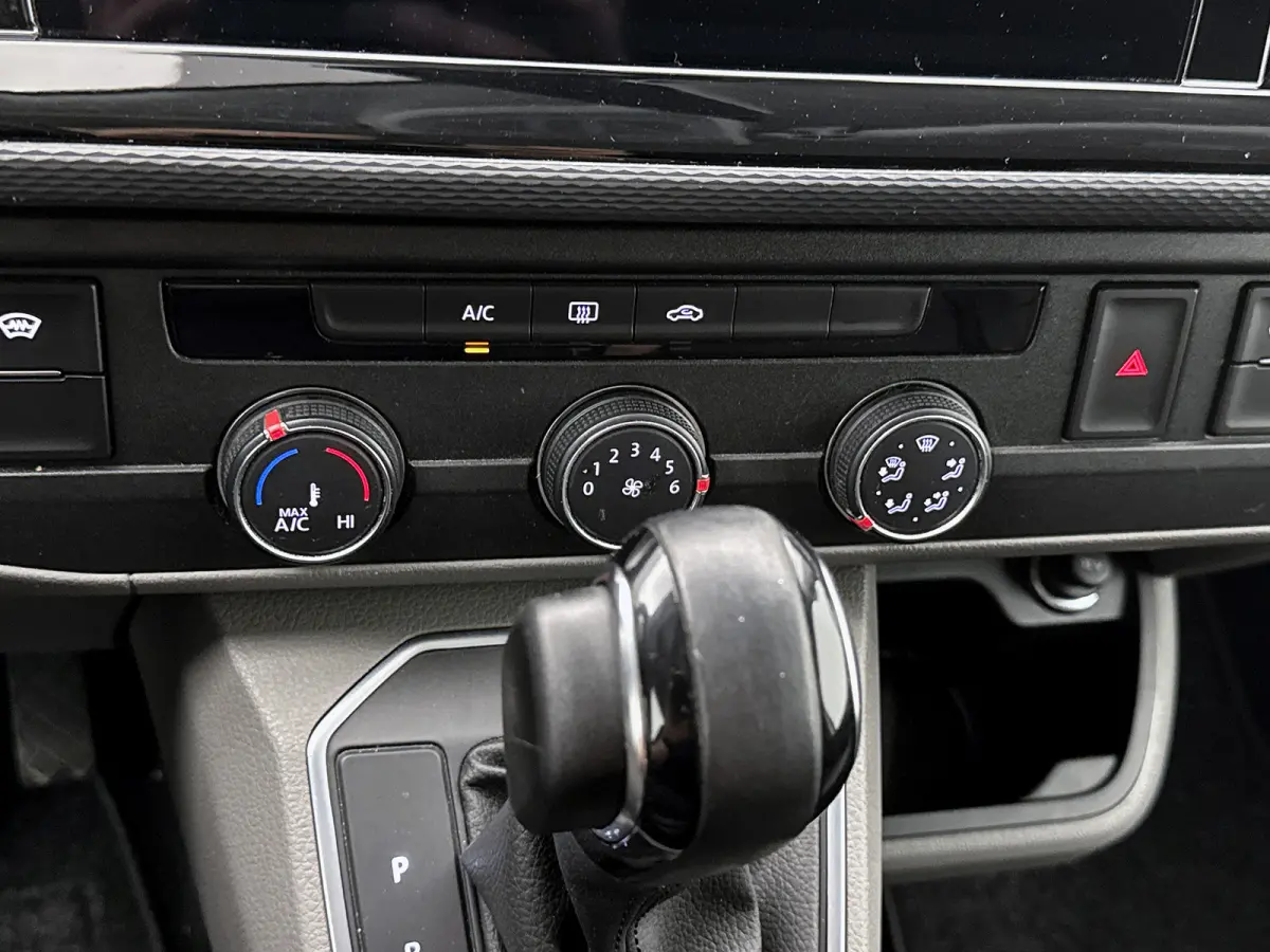 2.0 TDI L2 30 Bulli Virtual cockpit Schuifdeur L+R Navigatie Trekhaak Adaptieve cruise control