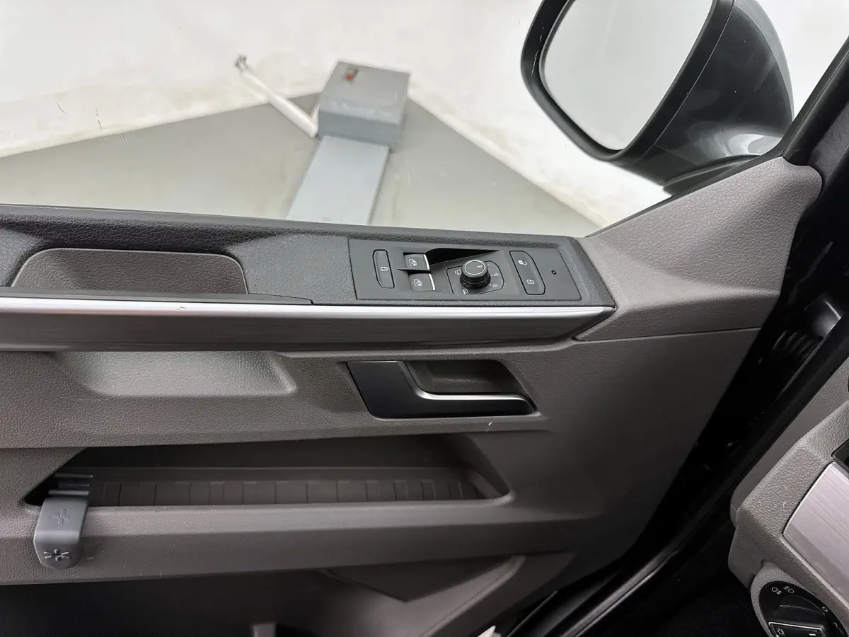 2.0 TDI L2 30 Bulli Virtual cockpit Schuifdeur L+R Navigatie Trekhaak Adaptieve cruise control