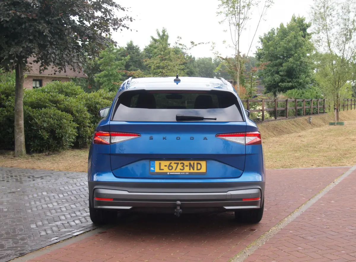 80 First Edition | Camera | Trekhaak | Leer | Warmtepomp | Sfeerverlichting | Apple Carplay |