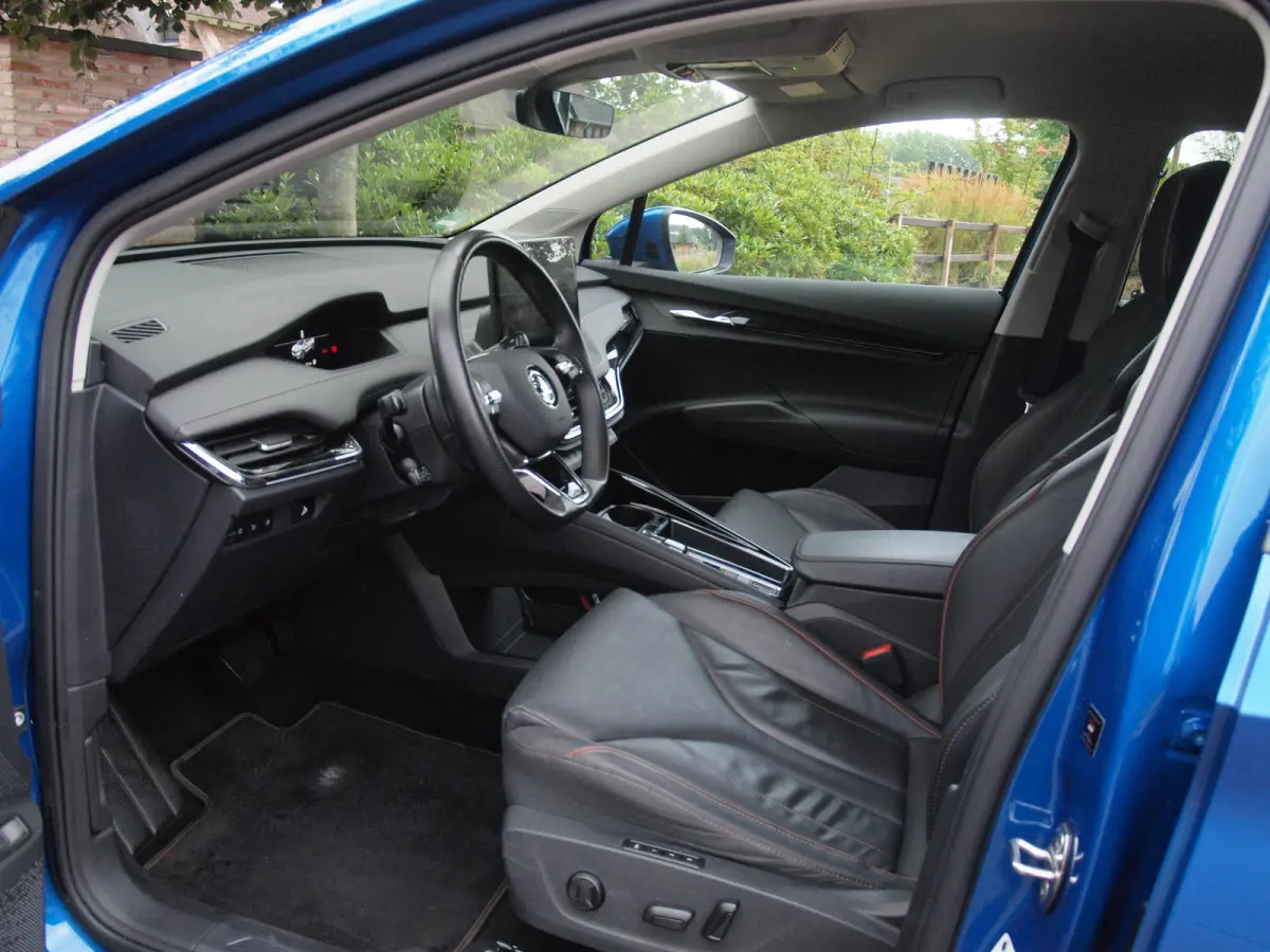 80 First Edition | Camera | Trekhaak | Leer | Warmtepomp | Sfeerverlichting | Apple Carplay |