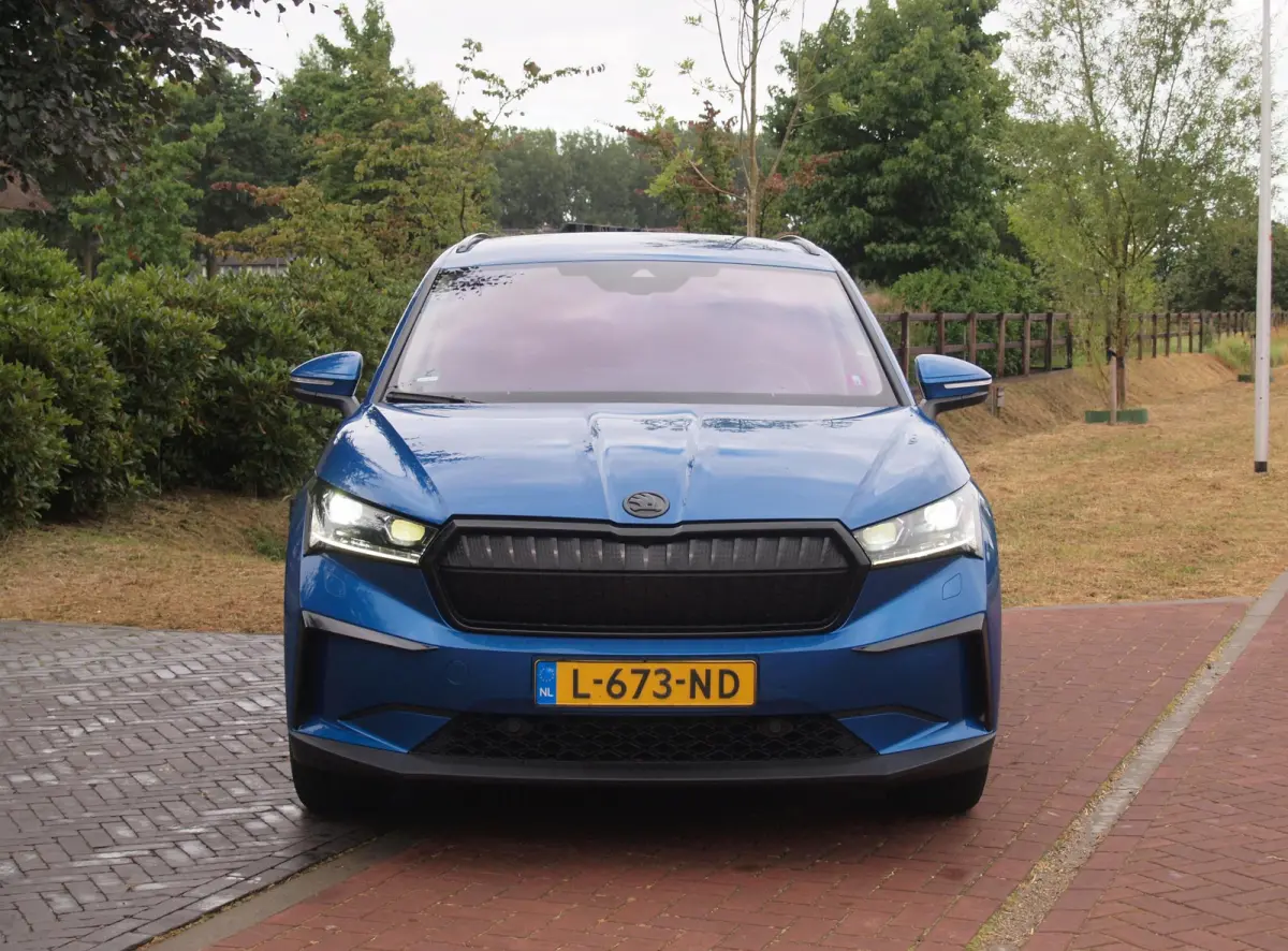 80 First Edition | Camera | Trekhaak | Leer | Warmtepomp | Sfeerverlichting | Apple Carplay |