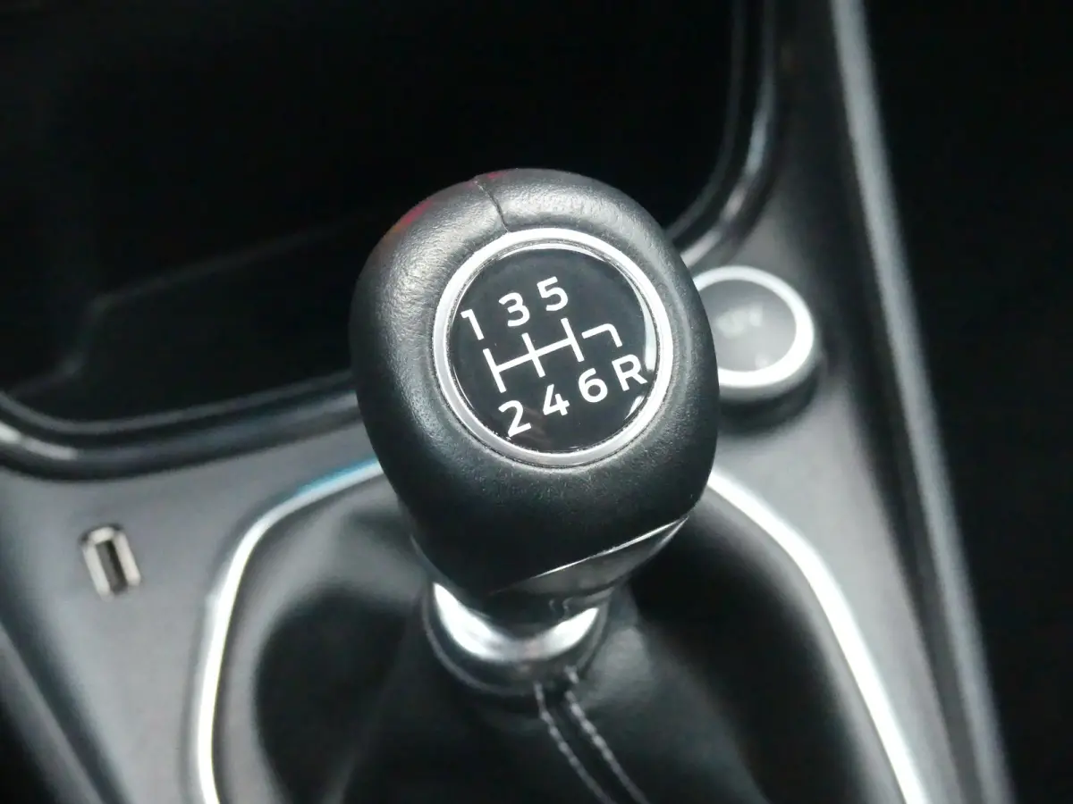 | NL-AUTO! | 1E EIGENAAR! | TREKHAAK | WINTERPACK | B&O AUDIO | DEALER OH! | CLIMATE CONTROL | NAVI | PARK SENS