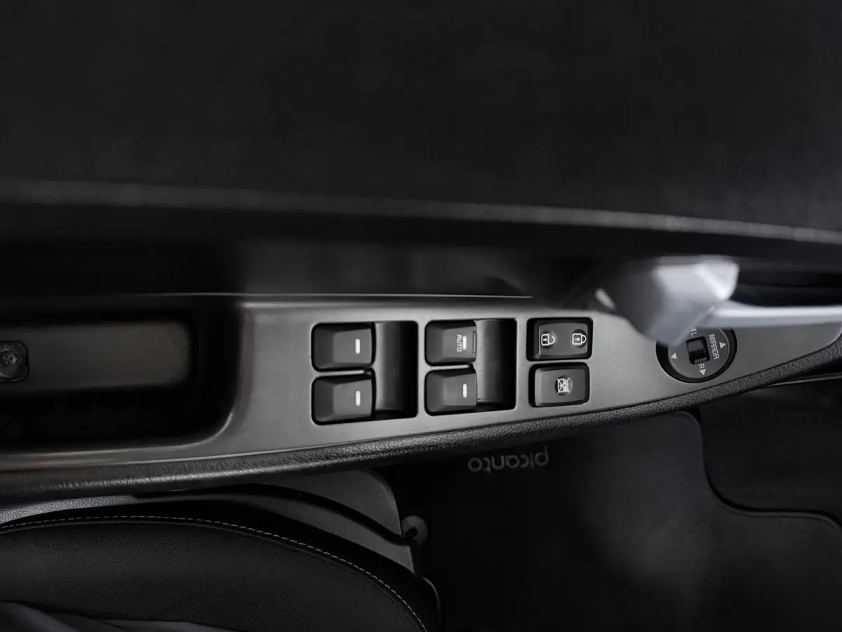1.2 CVVT DynamicLine | Climate Control | Cruise Control | Lichtmetalen Velgen |