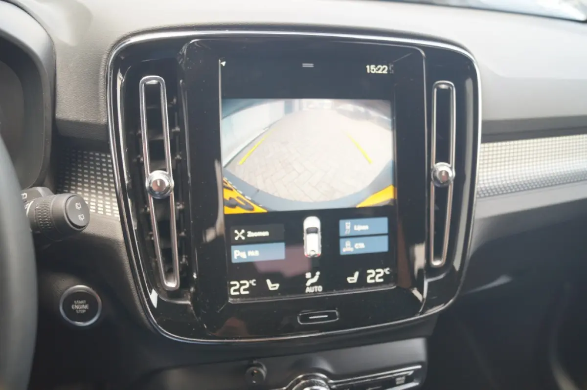 1.5 T4 R-Design -NAVI-ECC-CAM-LED-