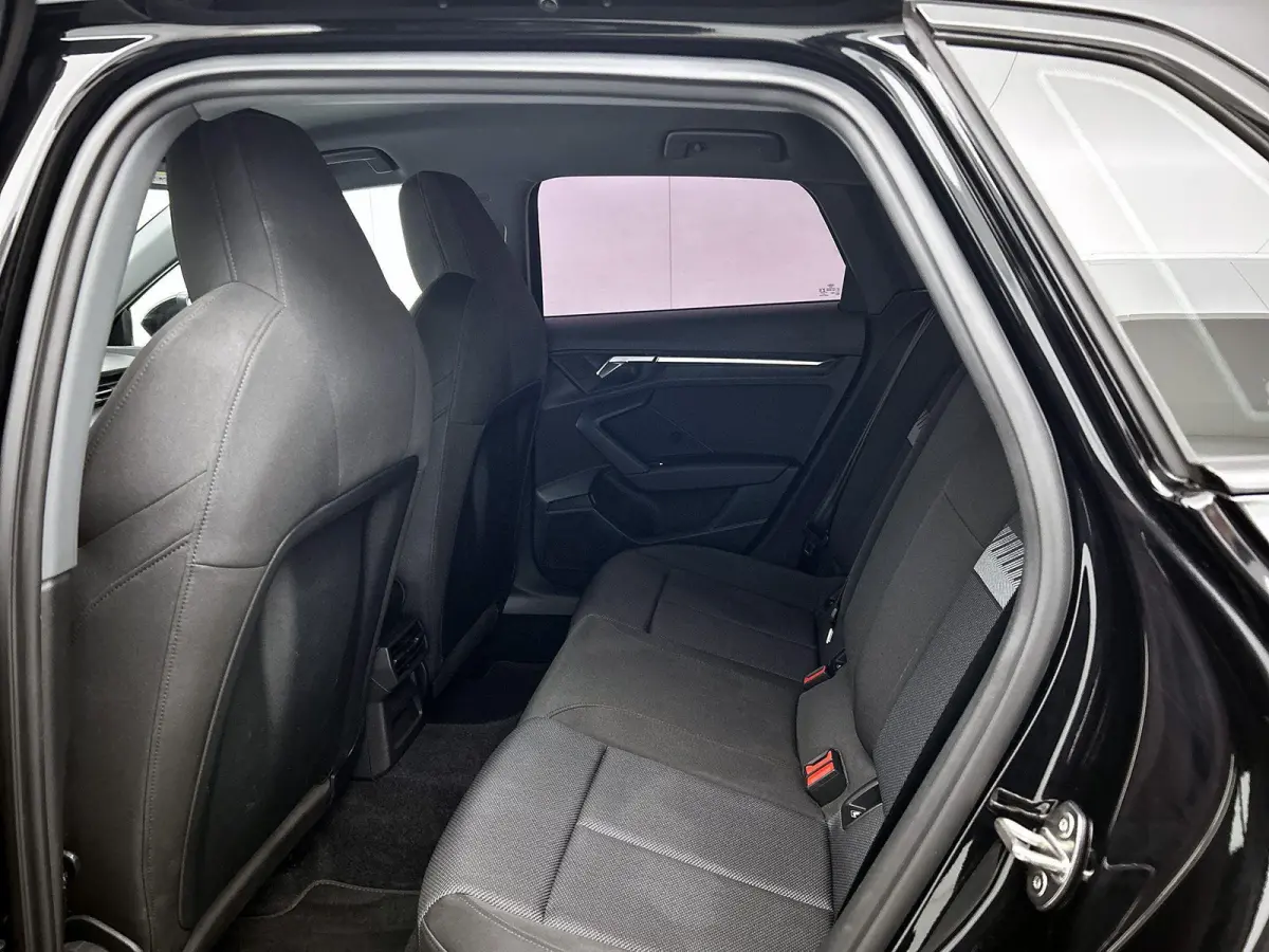 30 TFSI Advanced edition 110 PK | Automaat | Navigatie | Climate Control | Cruise Control | Parkeersensoren achter | Apple Carplay |