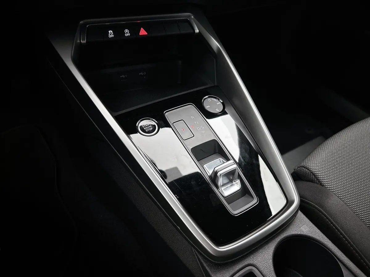 30 TFSI Advanced edition 110 PK | Automaat | Navigatie | Climate Control | Cruise Control | Parkeersensoren achter | Apple Carplay |