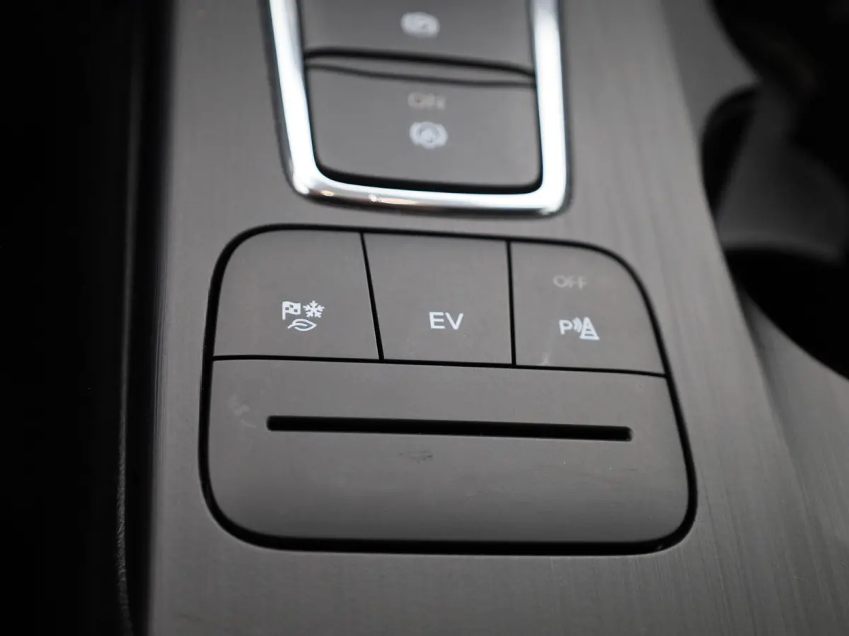 2.5 PHEV Titanium | Climate Control | Cruise Control | Achteruitrijcamera | Winterpakket | Apple Carplay/Android Auto |