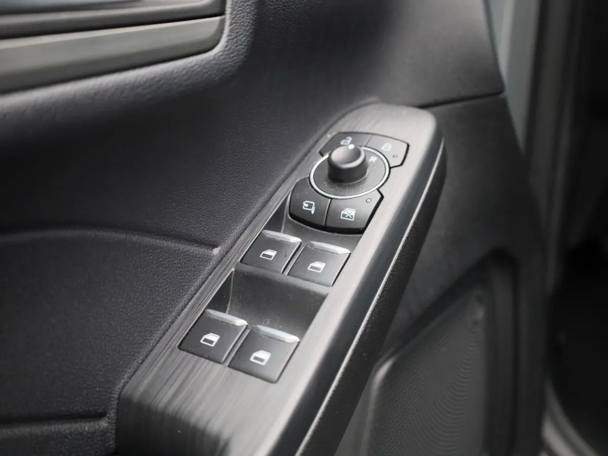 2.5 PHEV Titanium | Climate Control | Cruise Control | Achteruitrijcamera | Winterpakket | Apple Carplay/Android Auto |