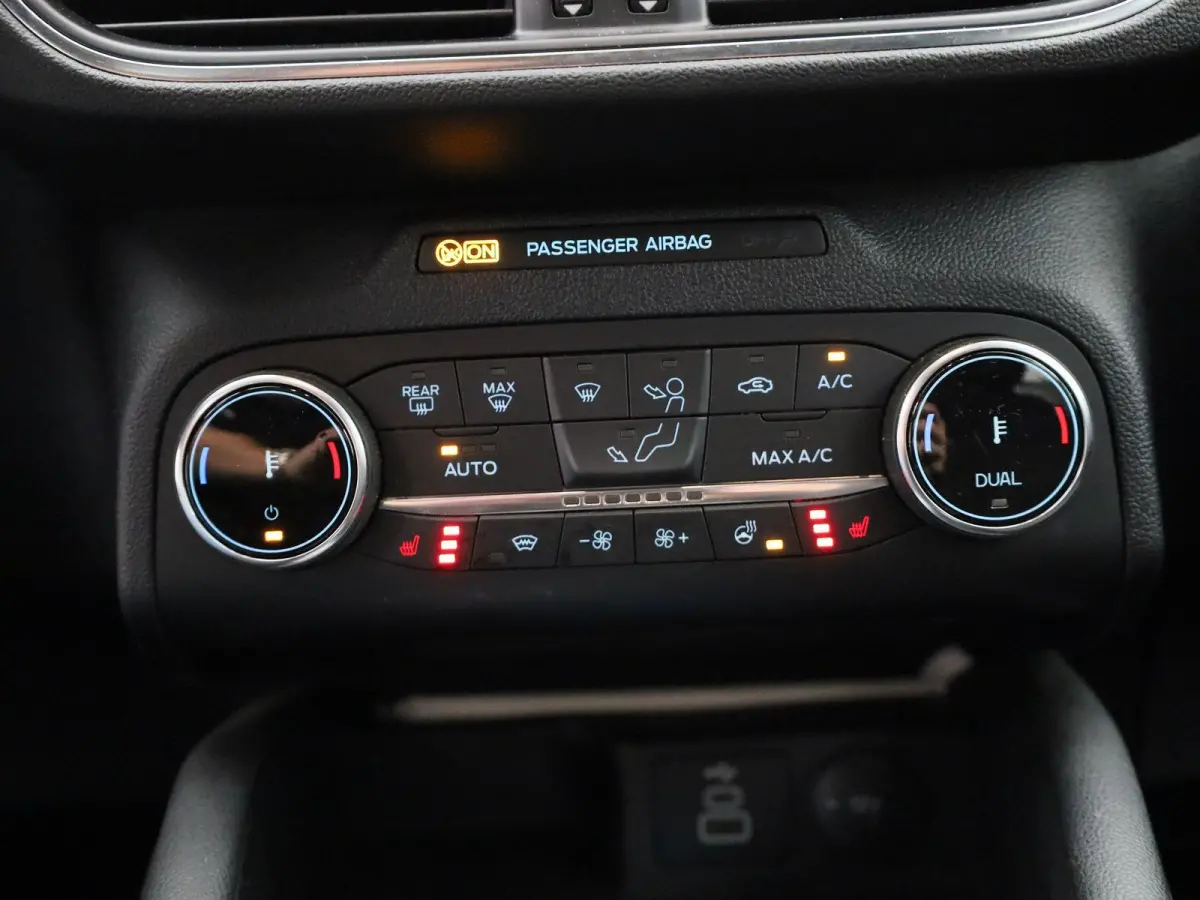 2.5 PHEV Titanium | Climate Control | Cruise Control | Achteruitrijcamera | Winterpakket | Apple Carplay/Android Auto |