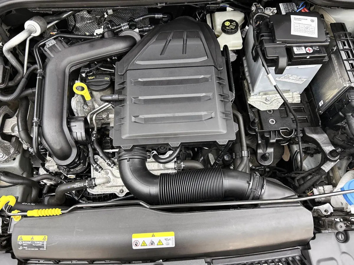 1.0 TSI FR Business Intense 116 PK | Navigatie | Climate Control | Apple Carplay | Stoelverwarming | Achteruitrijcamera | Parkeersensoren | Panoramadak |