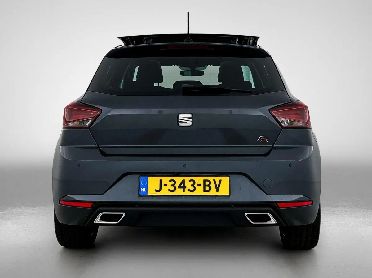 1.0 TSI FR Business Intense 116 PK | Navigatie | Climate Control | Apple Carplay | Stoelverwarming | Achteruitrijcamera | Parkeersensoren | Panoramadak |