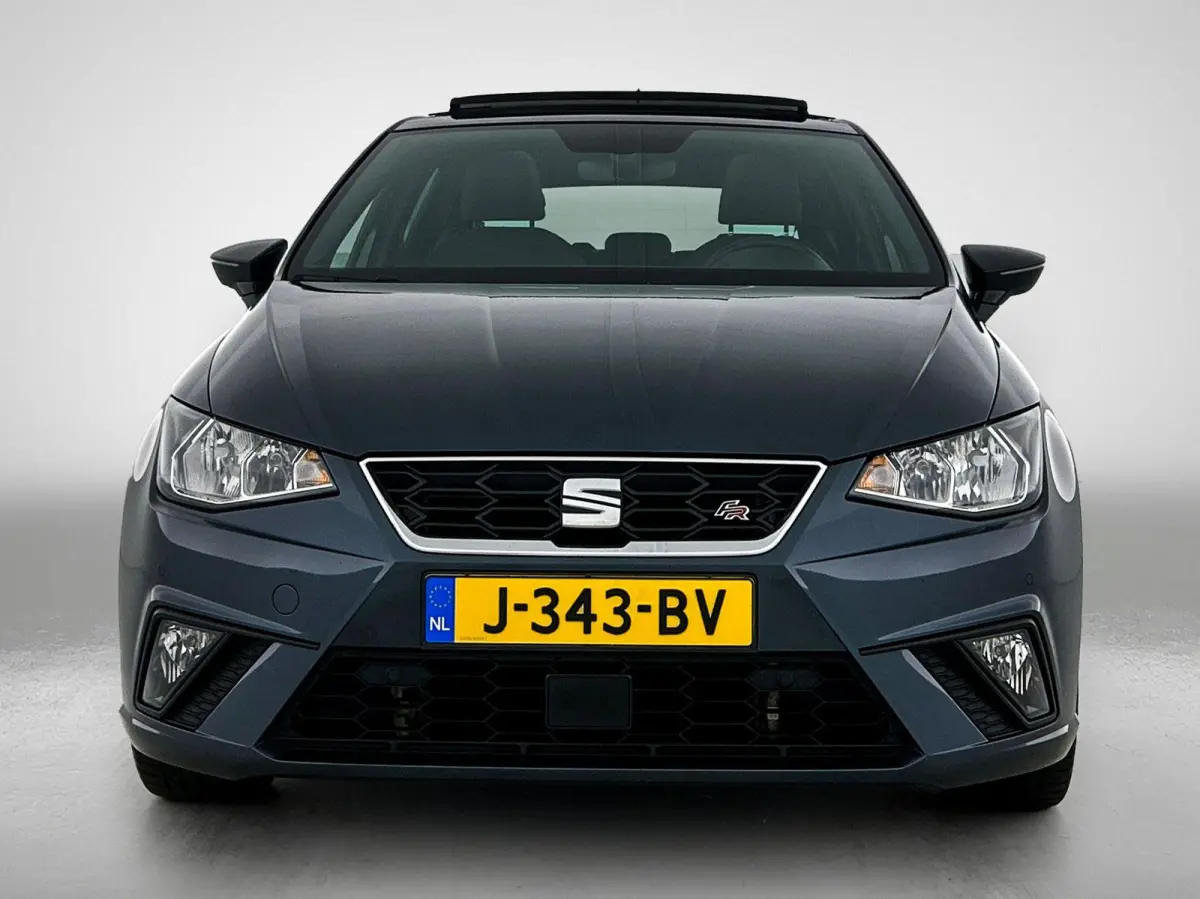 1.0 TSI FR Business Intense 116 PK | Navigatie | Climate Control | Apple Carplay | Stoelverwarming | Achteruitrijcamera | Parkeersensoren | Panoramadak |