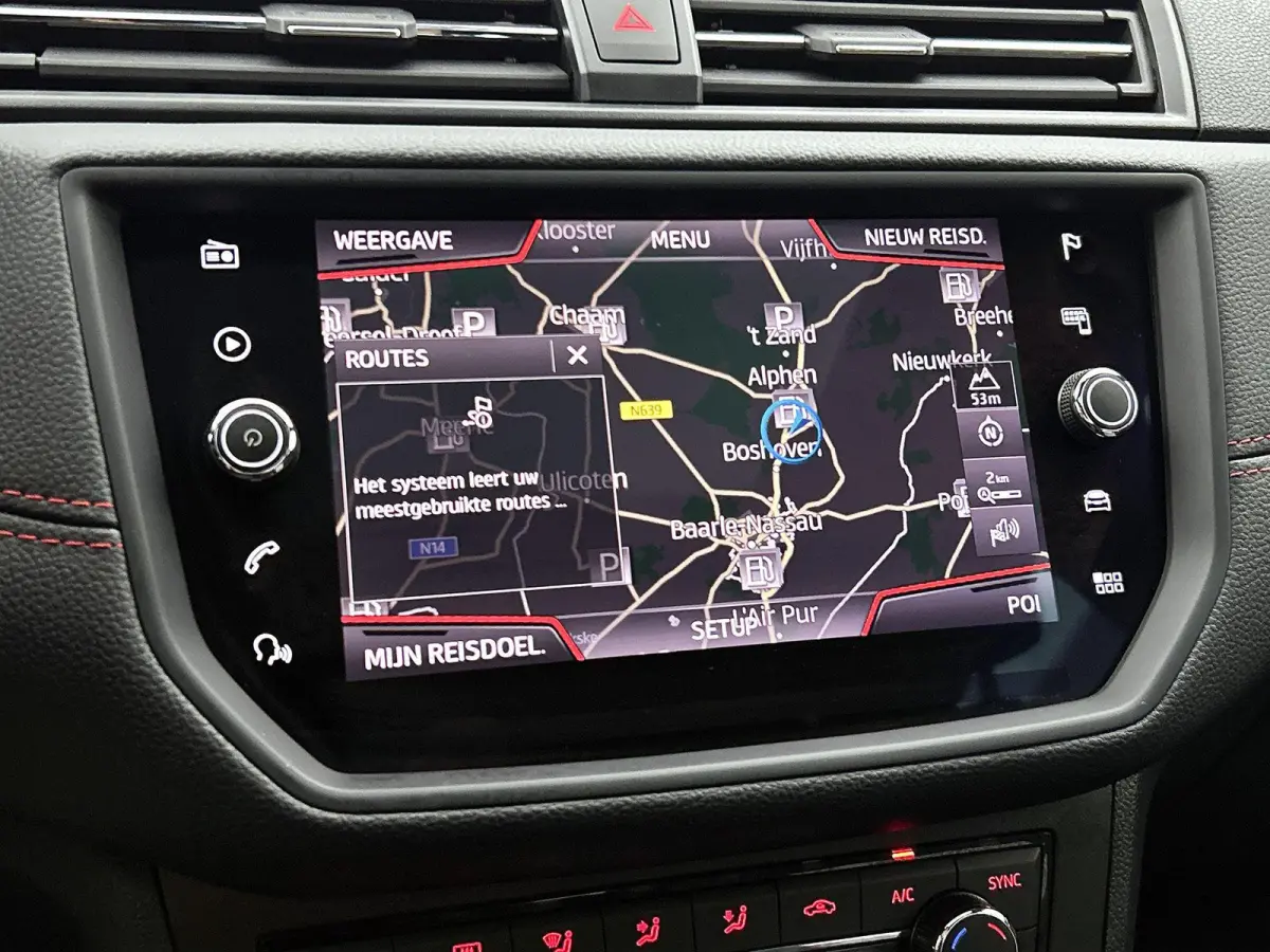 1.0 TSI FR Business Intense 116 PK | Navigatie | Climate Control | Apple Carplay | Stoelverwarming | Achteruitrijcamera | Parkeersensoren | Panoramadak |