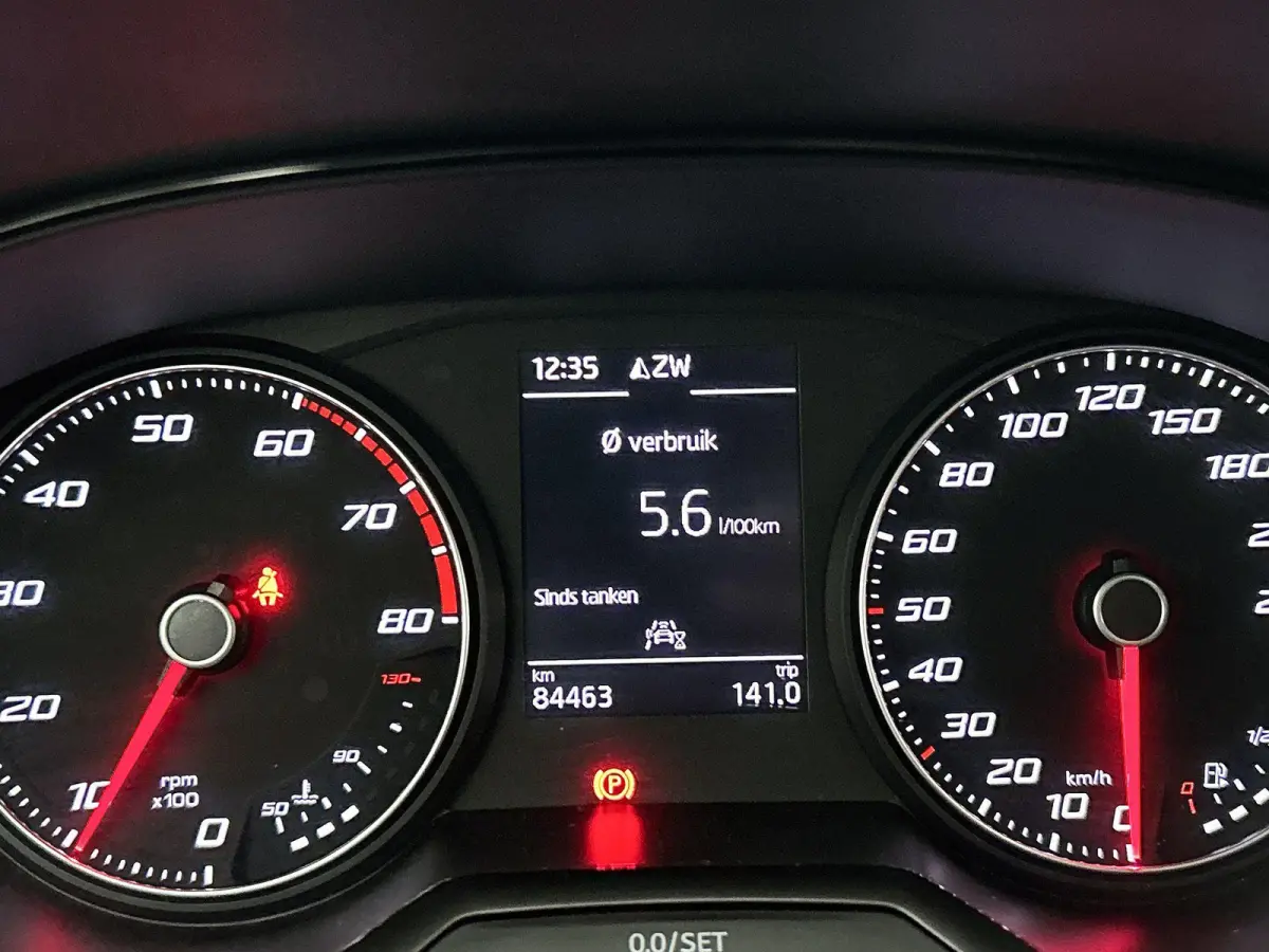 1.0 TSI FR Business Intense 116 PK | Navigatie | Climate Control | Apple Carplay | Stoelverwarming | Achteruitrijcamera | Parkeersensoren | Panoramadak |