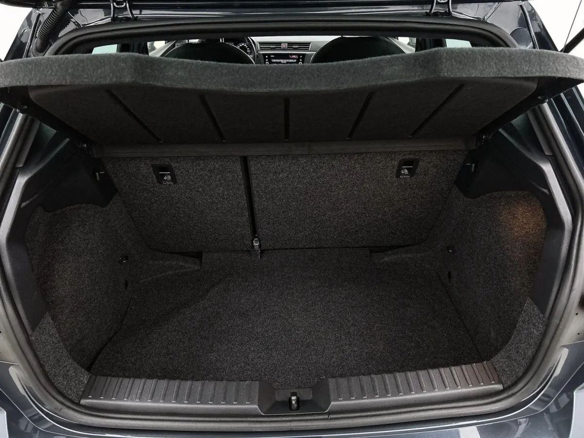 1.0 TSI FR Business Intense 116 PK | Navigatie | Climate Control | Apple Carplay | Stoelverwarming | Achteruitrijcamera | Parkeersensoren | Panoramadak |