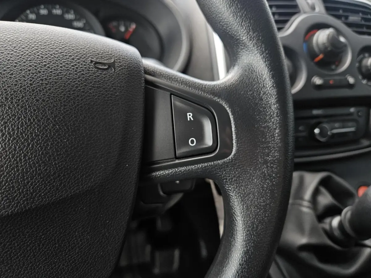 1.5 Blue dCi Airco Cruise Navi Trekh