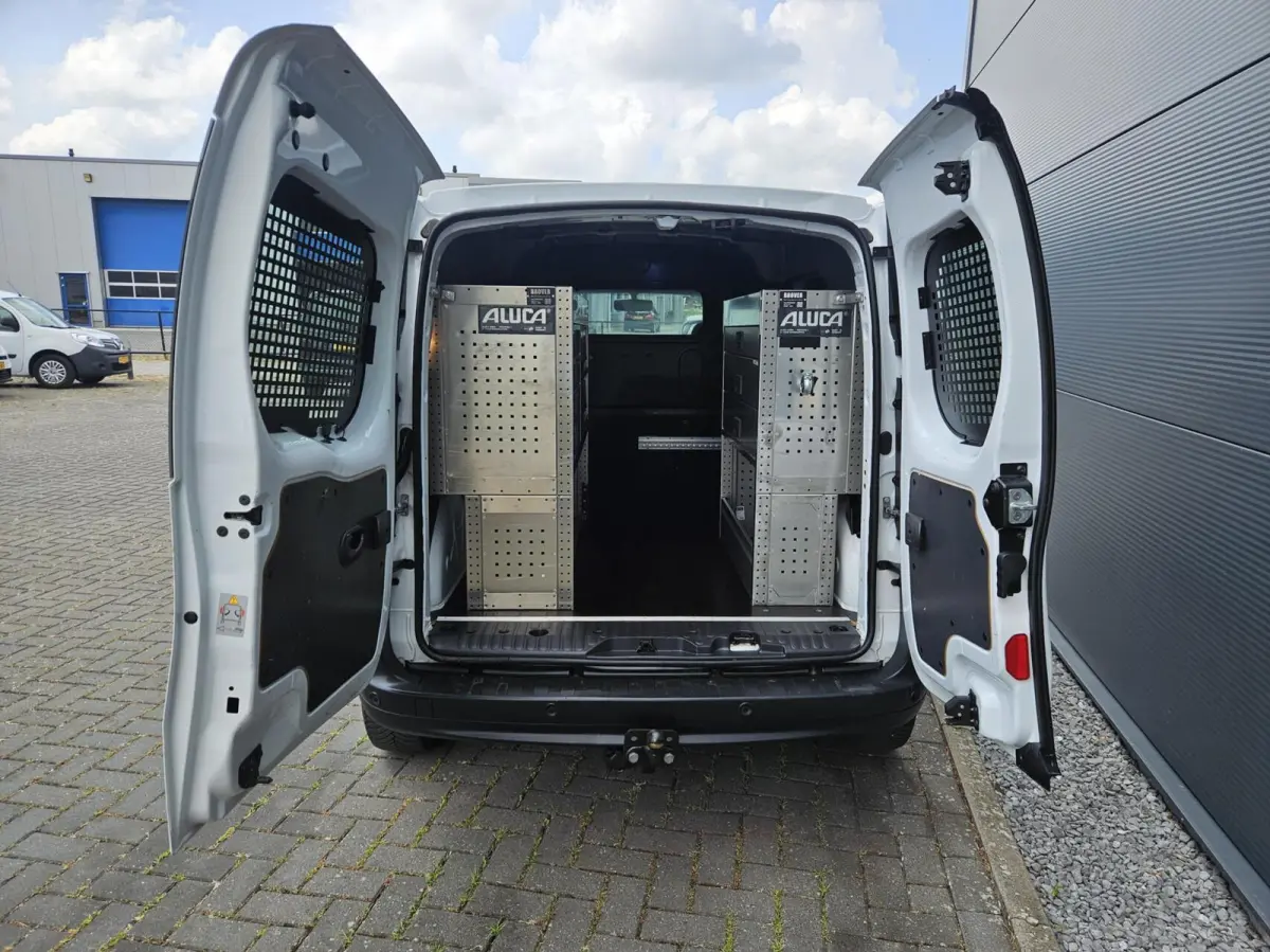1.5 Blue dCi Airco Cruise Navi Trekh
