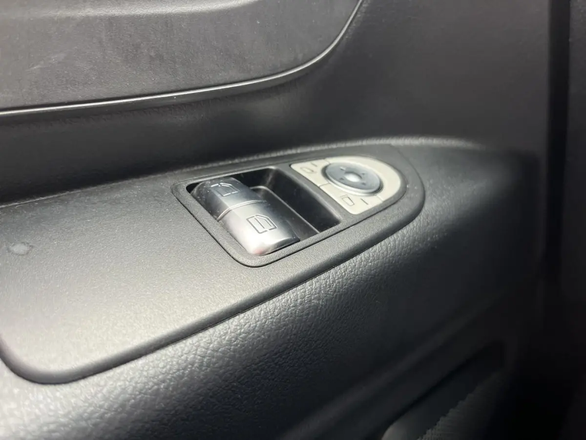 110 CDI 102 pk E6 XL Extra Lang 3p Lease €253 p/m, Airco,  Apple Carplay/Android Auto, Camera, laadbrug,  onderhoudshistorie aanwezig