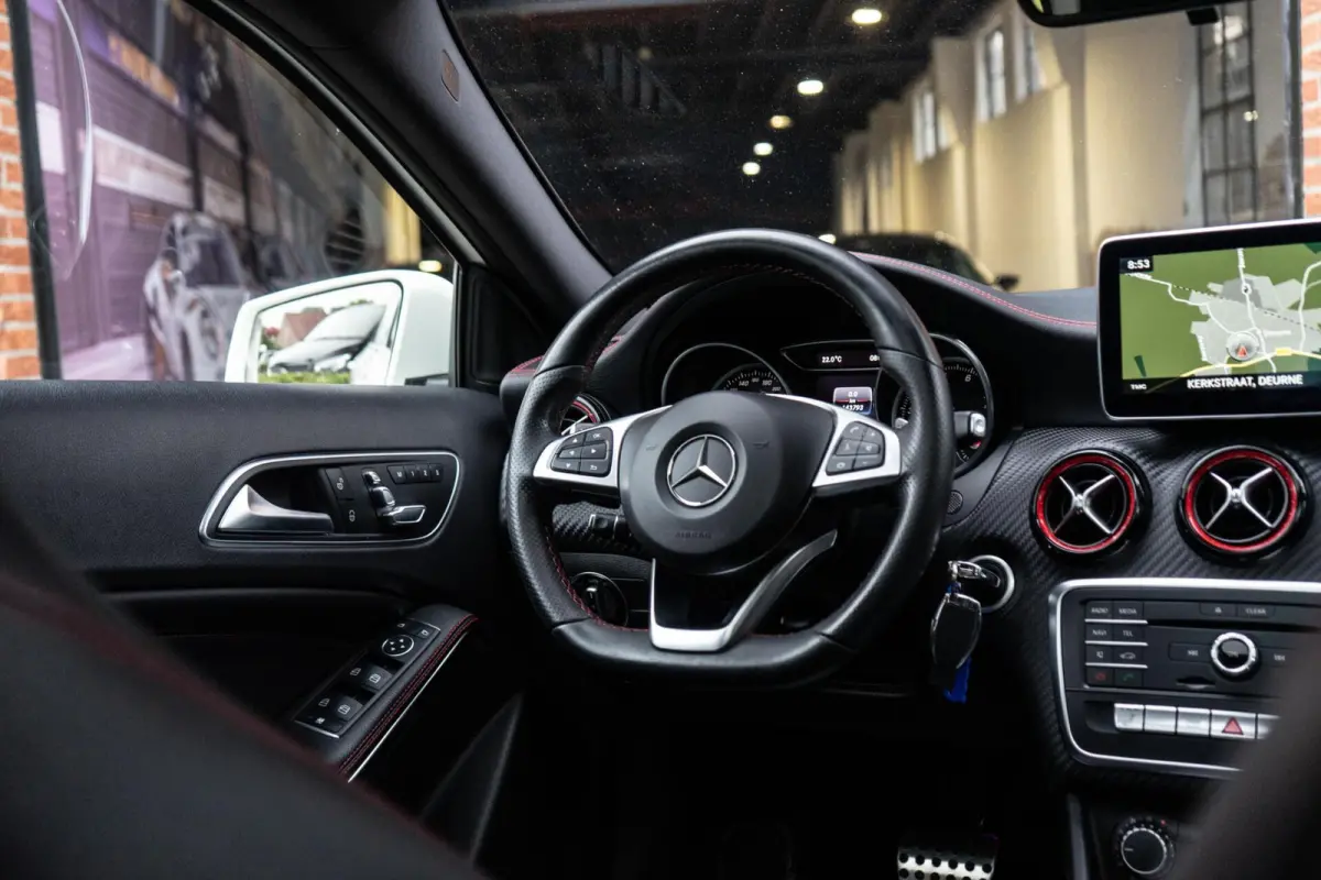 250 AMG 4MATIC Pano / Memory / Camera