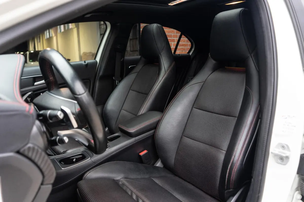 250 AMG 4MATIC Pano / Memory / Camera