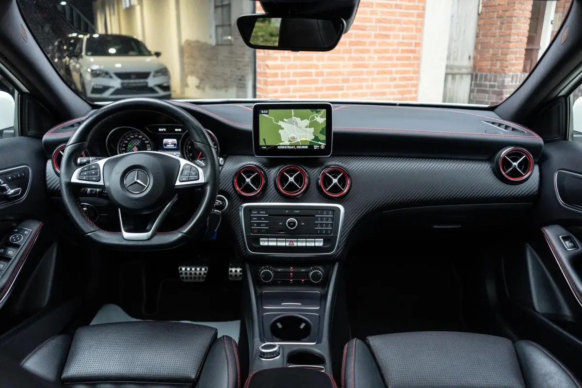 250 AMG 4MATIC Pano / Memory / Camera