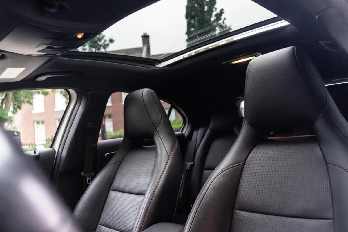 250 AMG 4MATIC Pano / Memory / Camera