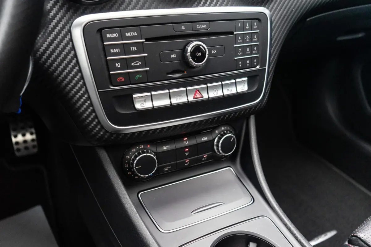 250 AMG 4MATIC Pano / Memory / Camera