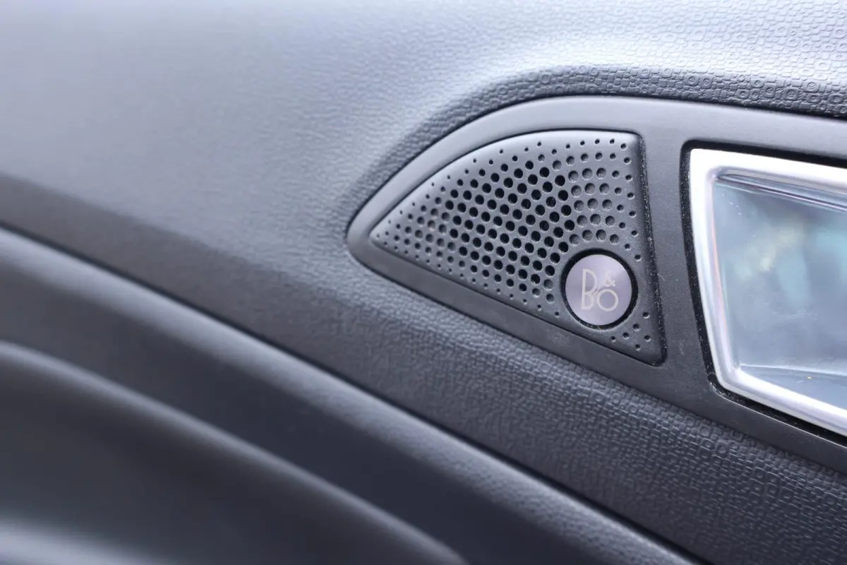 1.0 EcoBoost Titanium | Automaat | B&O | Half Leder | Dodehoek | Winterpack | Cruise Control | Dealer Onderhouden! |
