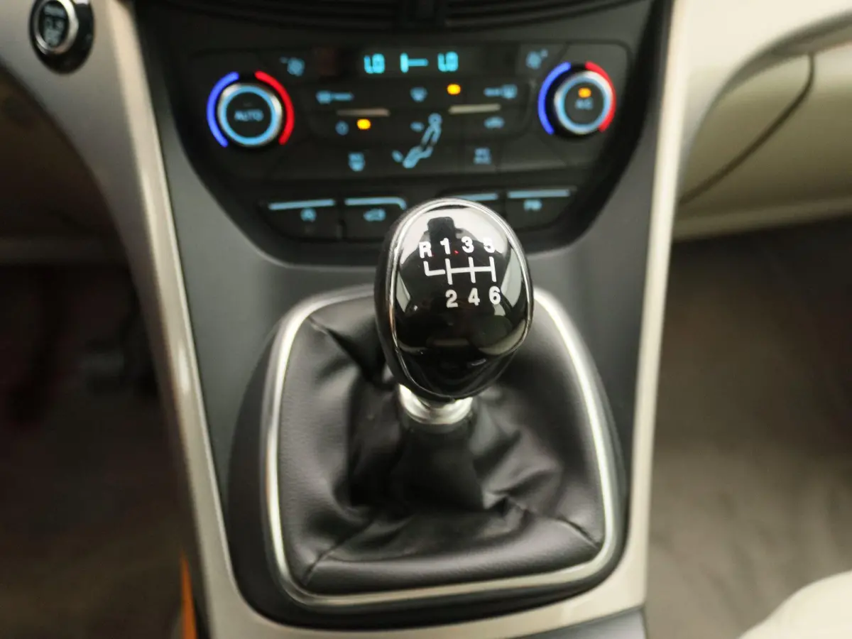 1.5 Titanium | Navigatie | Camera | Airco | Elektrische Achterklep | Cruise Control |