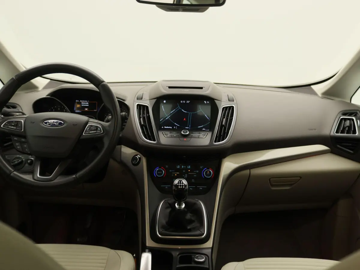 1.5 Titanium | Navigatie | Camera | Airco | Elektrische Achterklep | Cruise Control |