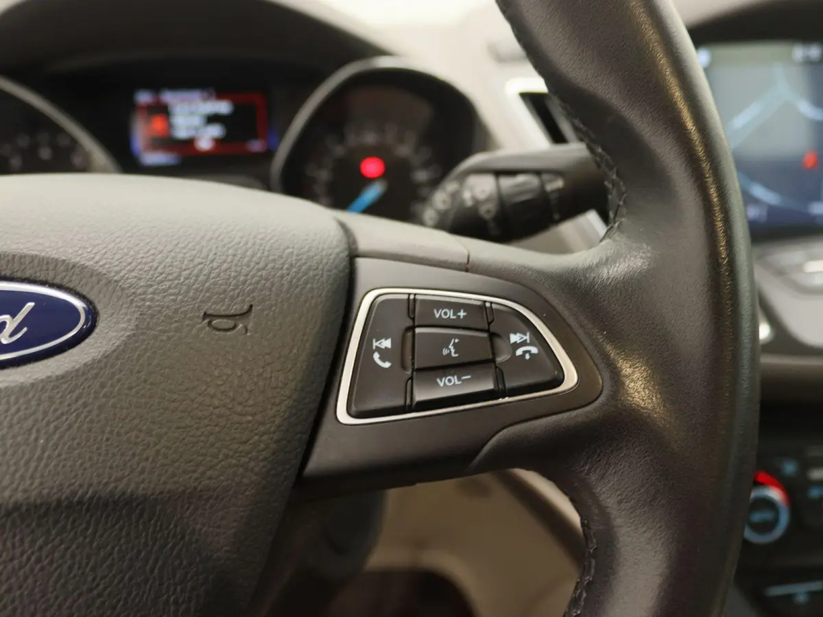 1.5 Titanium | Navigatie | Camera | Airco | Elektrische Achterklep | Cruise Control |