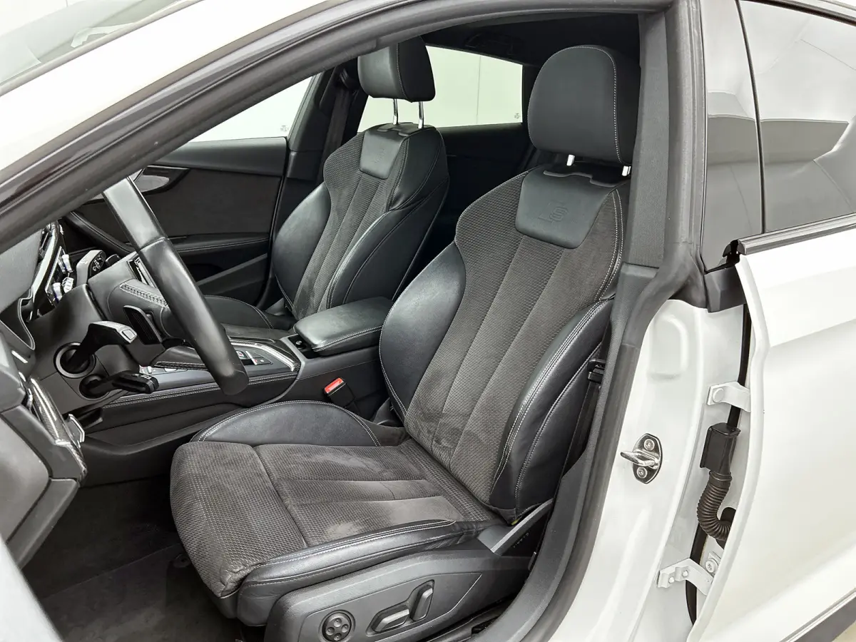 3.0 TFSI S5 quattro Pro Line Plus (Goed OndH, Panorama, B&O, Trekhaak, Camera, Navi, Addapt Cruise, Etc)