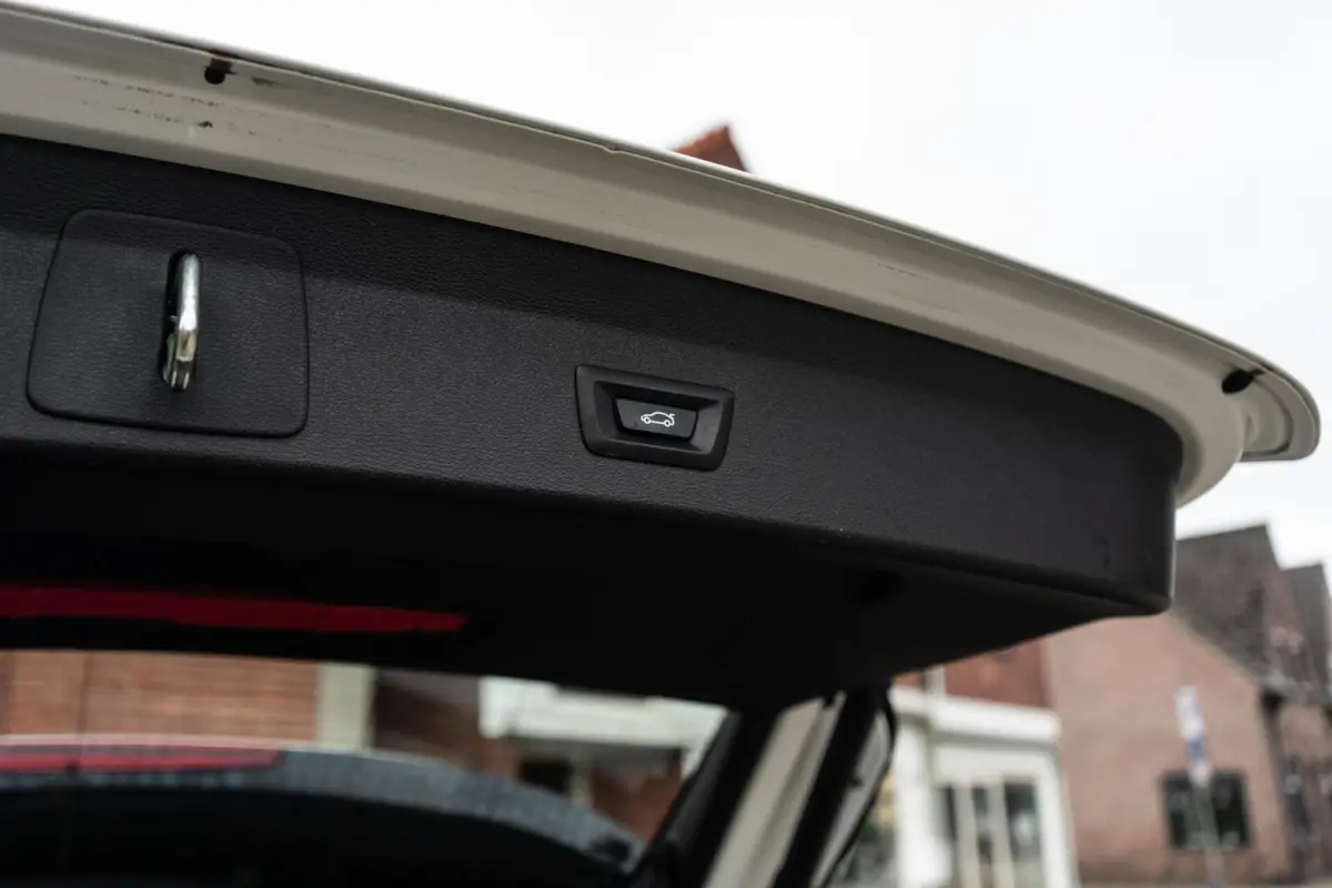 sDrive18i M-Sport Pano / Camera / Trekhaak