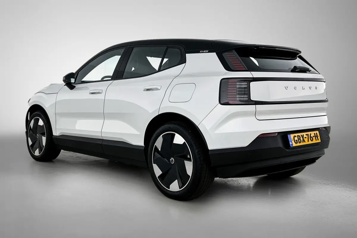 Single Motor Extended Range Plus 69 kWh (NL-auto, Camera, Carplay, StoelV, Lane Assist, Etc)