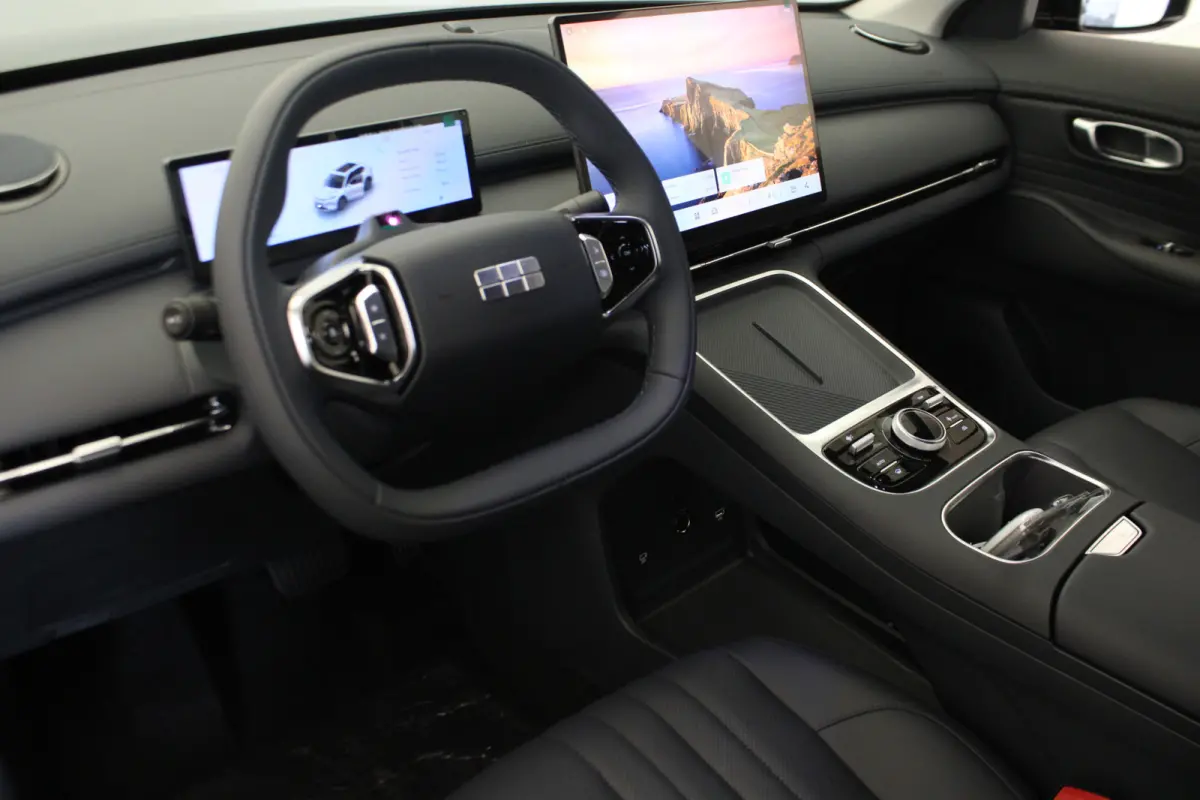 1.5 Pro |Plug in Hybrid|83km Elektrisch|