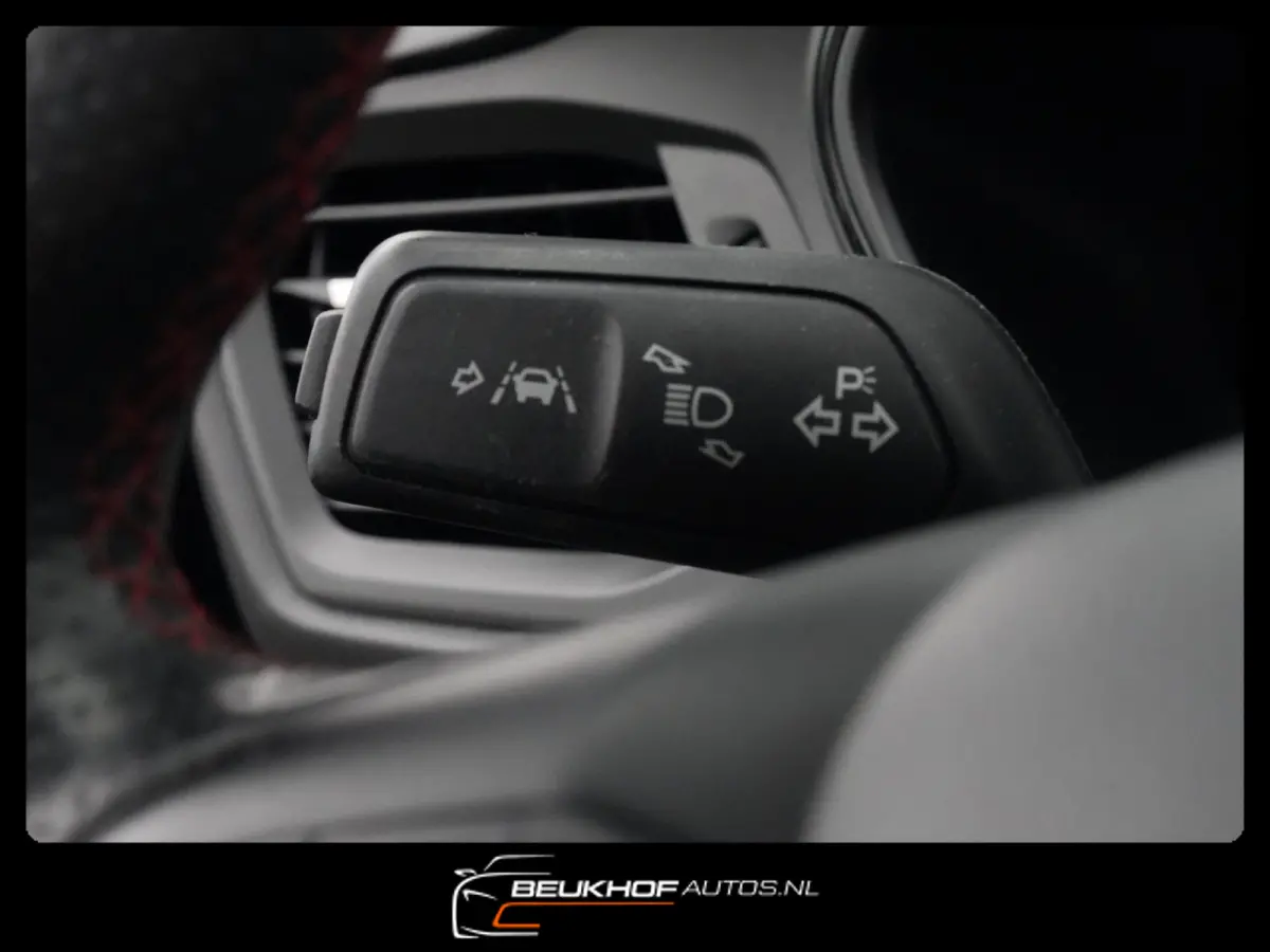 1.0 EcoBoost ST Line Business Carplay Navi