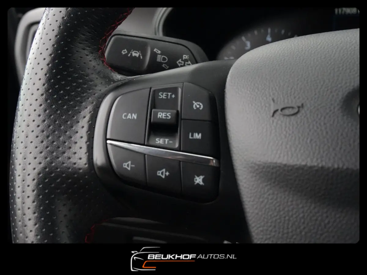 1.0 EcoBoost ST Line Business Carplay Navi