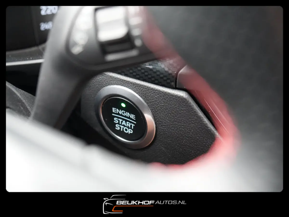 1.0 EcoBoost ST Line Business Carplay Navi