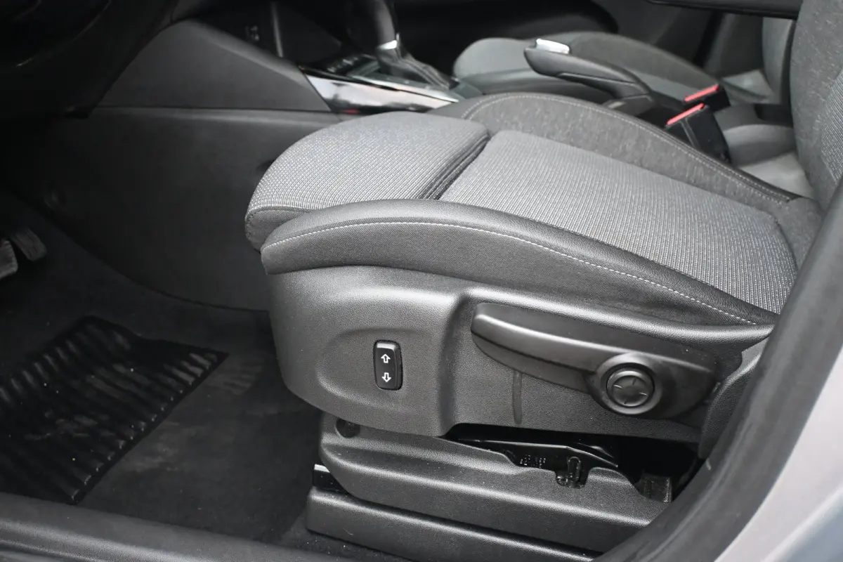 1.2 Turbo Elegance 130pk Automaat | Navigatie | Stuur/Stoelverwarming | Achteruitrijcamera | Full-LED | Comfortstoel | Dealeronderhouden | !!