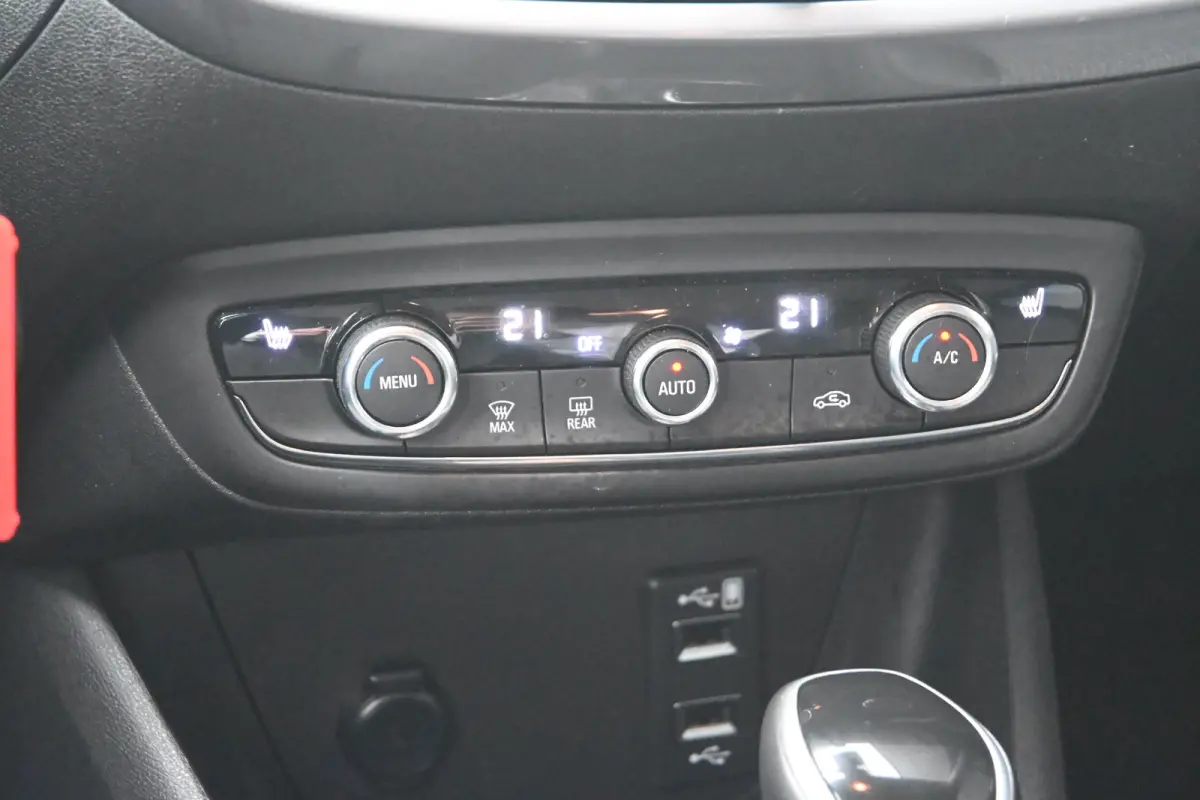 1.2 Turbo Elegance 130pk Automaat | Navigatie | Stuur/Stoelverwarming | Achteruitrijcamera | Full-LED | Comfortstoel | Dealeronderhouden | !!