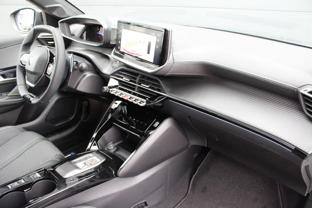 1.2 Hybrid GT | 8 Jaar garantie | 360 camera | Keyless | Navigatie  | Apple carplay & Android auto |