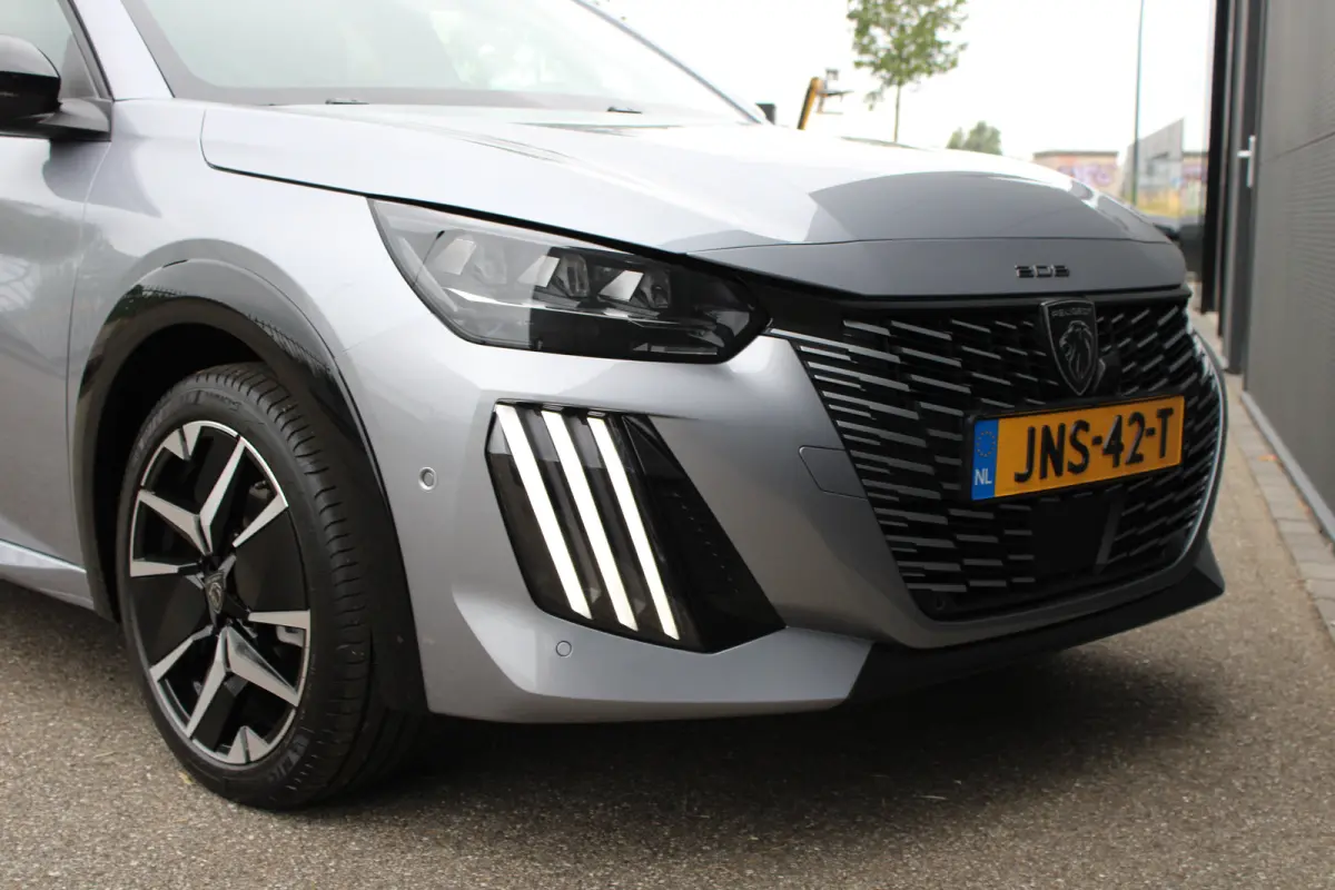 1.2 Hybrid GT | 8 Jaar garantie | 360 camera | Keyless | Navigatie  | Apple carplay & Android auto |